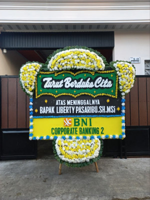 Papan Bunga Duka di Pekan Sabtu